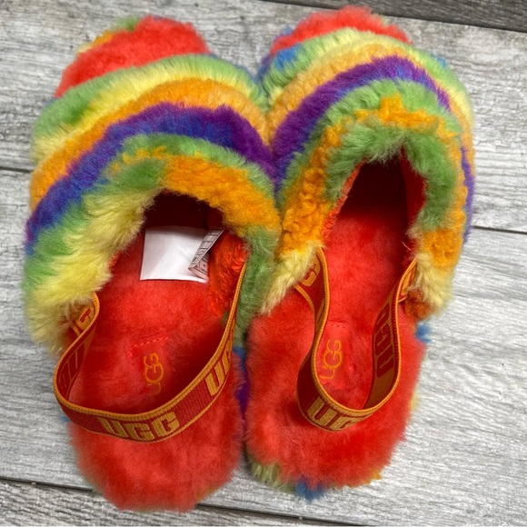 UGG Big Kids' Fluff Yeah Cali Collage Slide Rainbow Stripes Size 3 - Picture 4 of 7